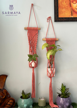 Load image into Gallery viewer, Peach Macrame Plant holder
