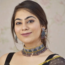 Load image into Gallery viewer, Meher choker with earrings
